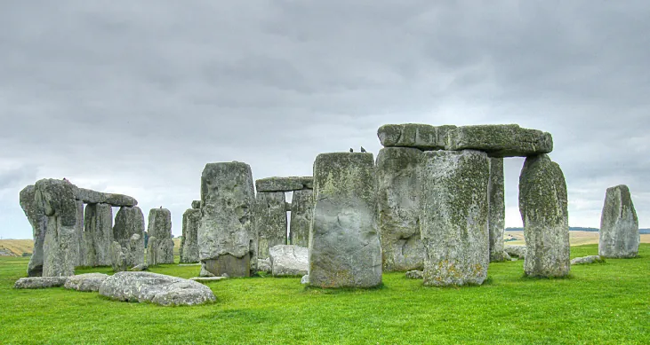 Photograph of the circular stone structure in southwest England known as Stonehenge.