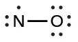 Una estructura de Lewis muestra un átomo de nitrógeno, con un par solitario y un electrón solitario unido con enlace simple a un átomo de oxígeno con tres pares solitarios de electrones.