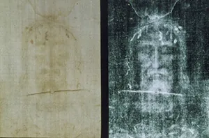 A photo of Shroud of Turin and its negative imprint.