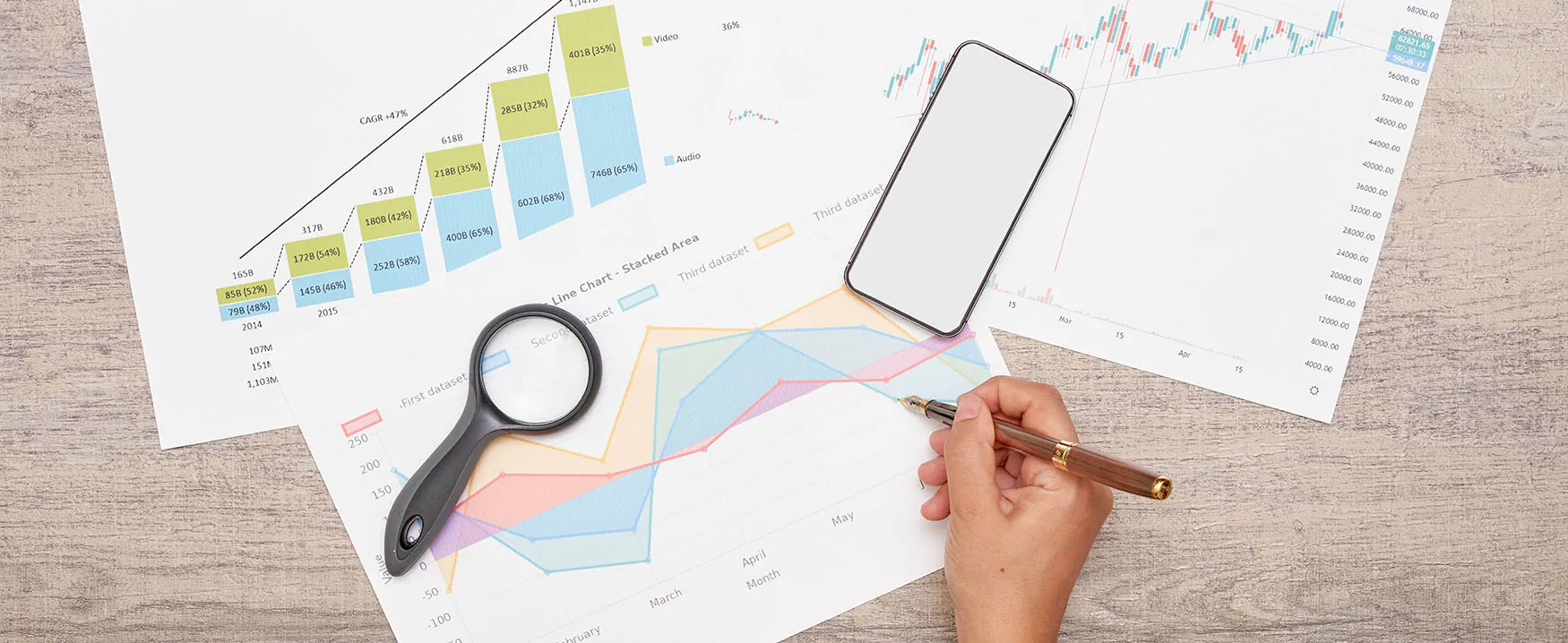 Picture of a line graph on a Stock Market Monitor.