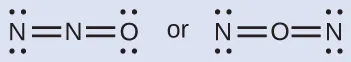 Se muestran dos estructuras de Lewis con la palabra "o" entre ellas. La estructura de la izquierda muestra un átomo de nitrógeno con un par solitario de electrones unido por triple enlace a un nitrógeno que está unido por enlace simple con un oxígeno con tres pares solitarios de electrones. La estructura de la derecha muestra un átomo de nitrógeno con dos pares solitarios de electrones unido con doble enlace a un átomo de oxígeno que tiene un enlace doble con átomo de nitrógeno con dos pares solitarios de electrones.