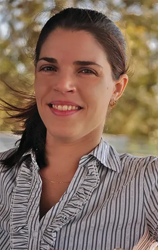 Esta es una foto de la Dra. Deanna D'Alessandro.
